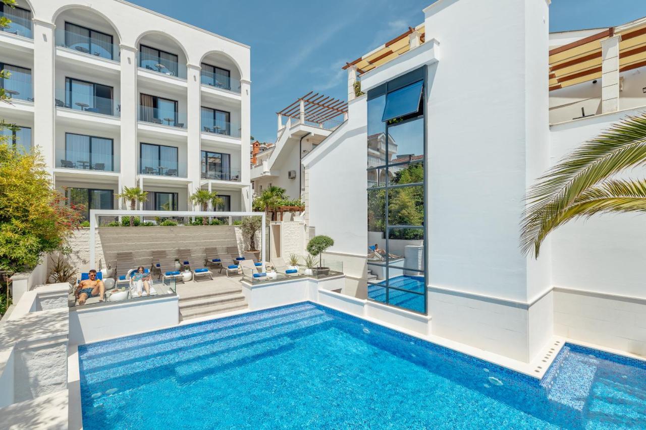 Hotel Perla تْشيرسيك نوفي المظهر الخارجي الصورة